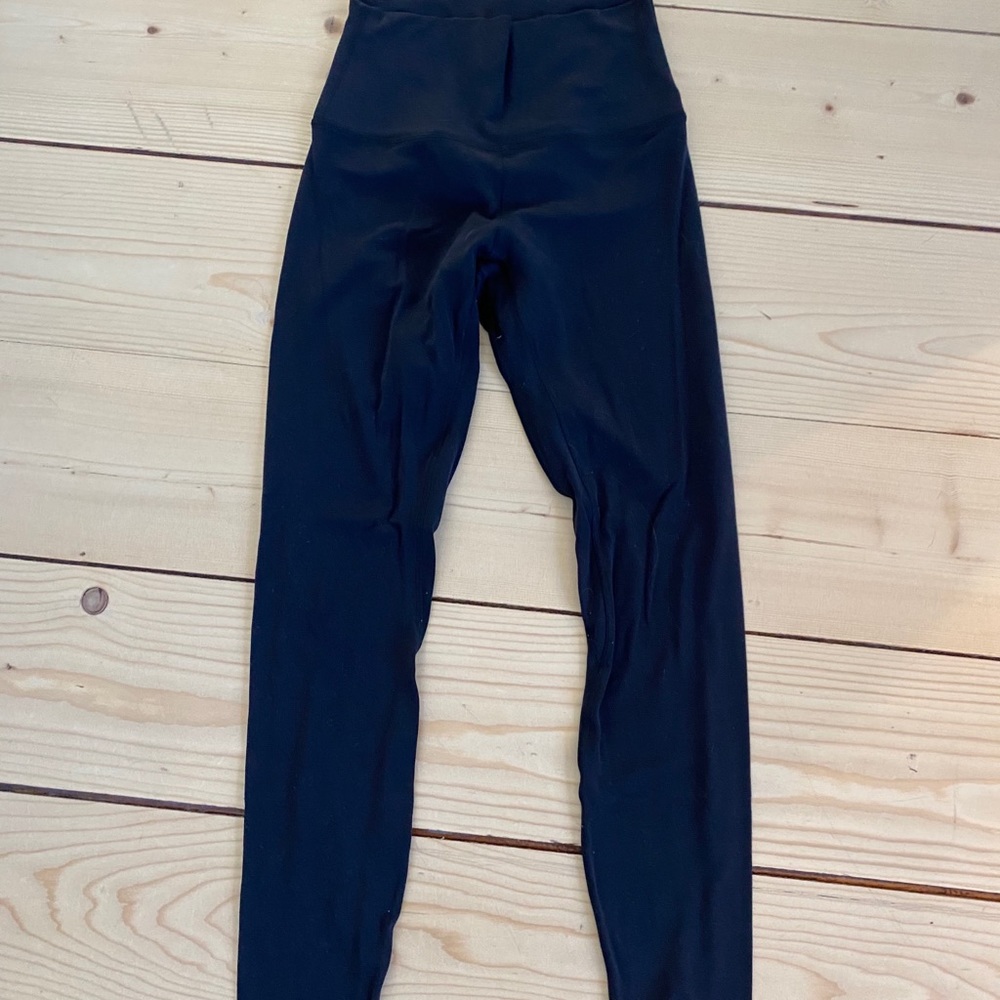 Women’s Black Lululemon 28” Align Leggings